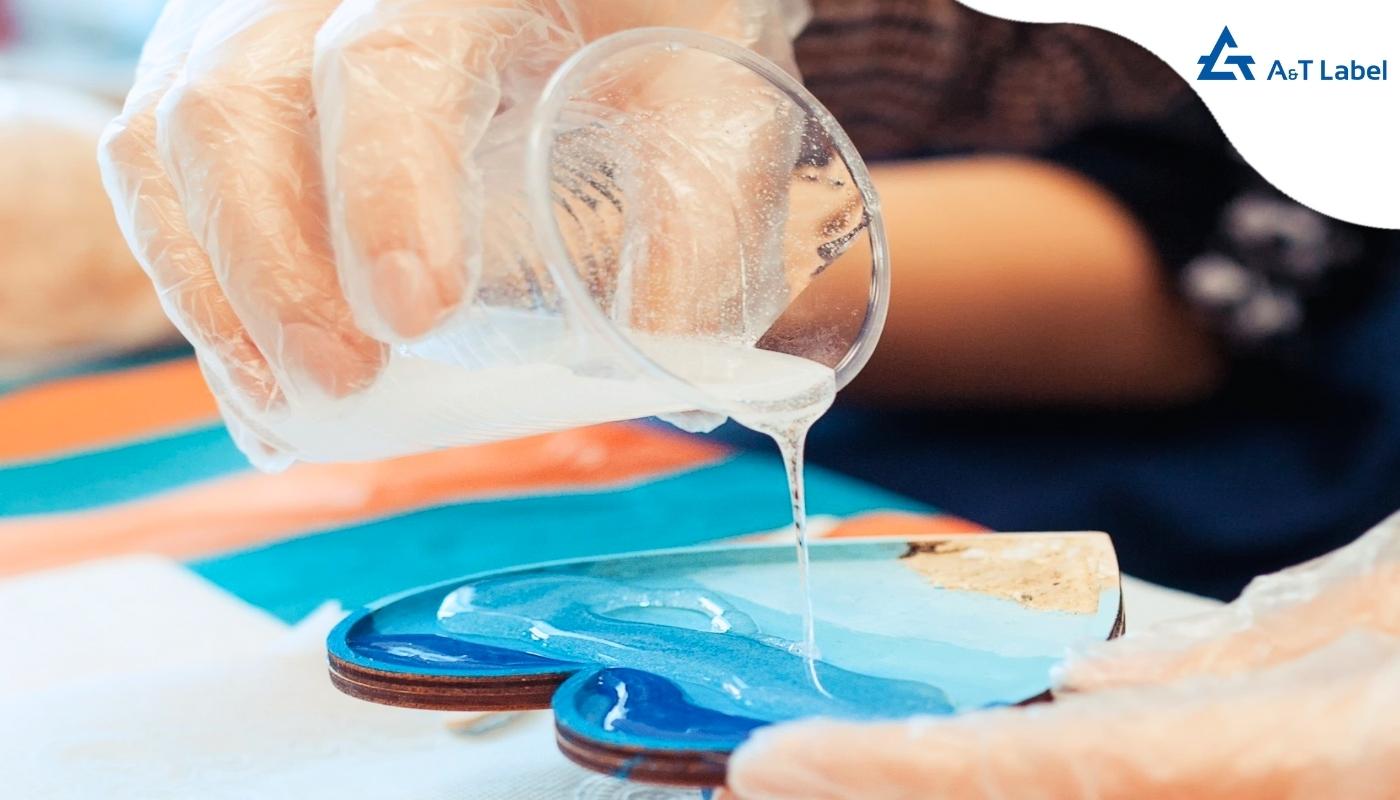 Nhựa Epoxy Là Gì? Ưu Điểm Và Tính Ứng Dụng Nhựa Epoxy