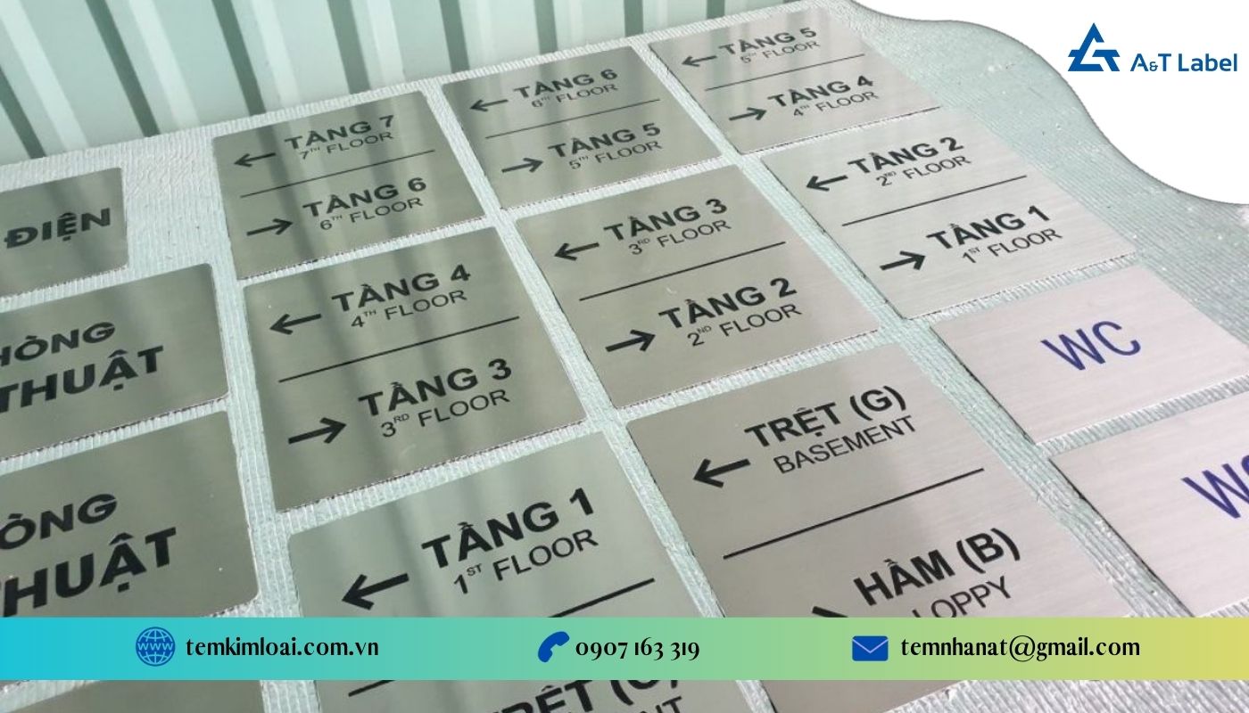 Chất liệu làm bảng tên chỉ dẫn bằng inox Chất liệu làm bảng tên chỉ dẫn bằng inox